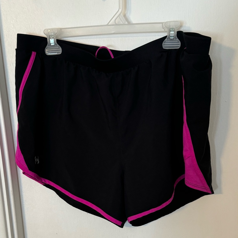 Under Armour shorts with inside mesh and inside pocket size XXL